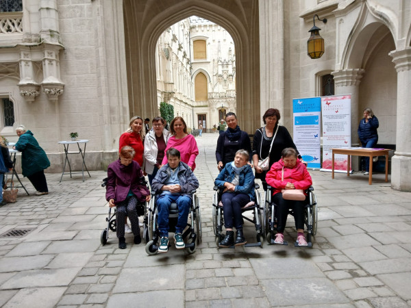 Hluboká bez bariér